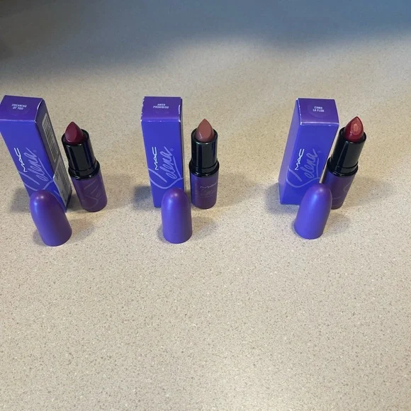 12 Piece New and Unused Selena by MAC Collection